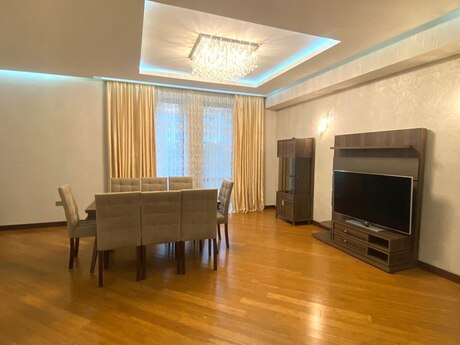 Сдаётся 3-комнатная квартира в новостройке, Gənclik, 150 м², 1 600 AZN/мес, фото 5 / 12