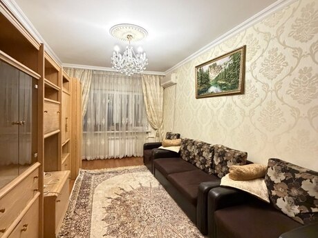 Elan №6520394 - Bakı, 8 Noyabr m., 3 otaqlı, 85 m², 5/5 mərtəbə