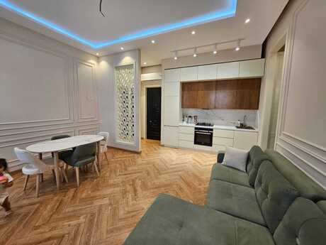 Ağ şəhərdə 2 otaqlı yeni tikili mənzil kirayə verilir, 70 m², 1 800 AZN/ay, şəkil 2 / 11