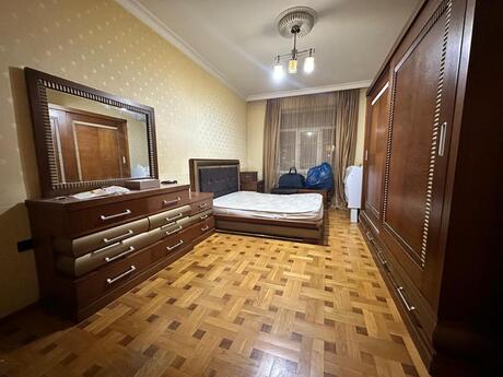 Сдаётся 3-комнатная квартира в новостройке, Elmlər Akademiyası, 160 м², 1 200 AZN/мес, фото 5 / 12