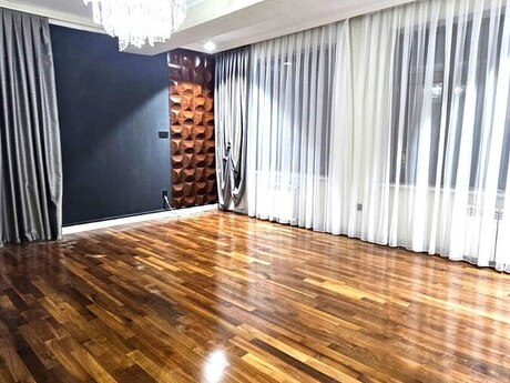Gənclikdə 3 otaqlı yeni tikili mənzil satılır, 135 m², 450 000 AZN, şəkil 2 / 12