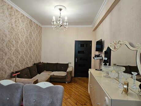 Masazırda 2 otaqlı köhnə tikili mənzil satılır, 55 m², 68 000 AZN, şəkil 2 / 8