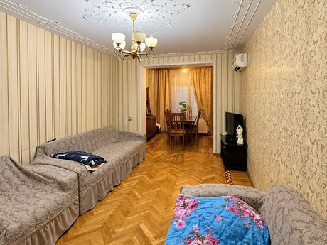 Продаётся 2-комнатная квартира в старом фонде, Dərnəgül, 60 м², 159 000 AZN, фото 2 / 10