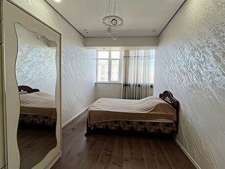Сдаётся 3-комнатная квартира в новостройке, 20 Yanvar, 100 м², 1 000 AZN/мес, фото 4 / 12