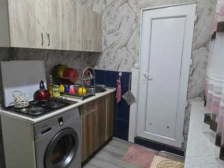 Продаётся 2-комнатная квартира в старом фонде, Ağ şəhər, 50 м², 110 000 AZN, фото 5 / 8