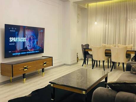 Elan №6520736 - Bakı, 8-ci mikrorayon q., 3 otaqlı, 132 m², 17/18 mərtəbə