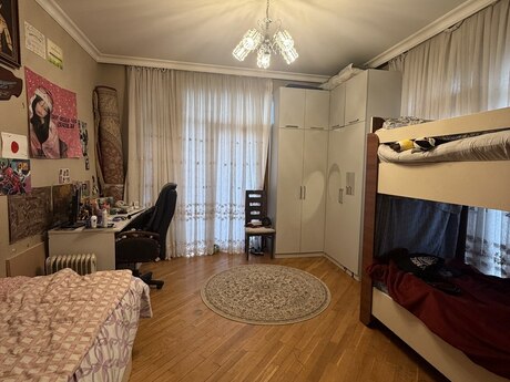 Продаётся 3-комнатная квартира в старом фонде, Şah İsmayıl Xətai, 74 м², 220 000 AZN, фото 3 / 7