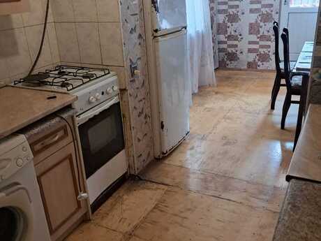 Neftçilərdə 3 otaqlı köhnə tikili mənzil satılır, 57 m², 180 000 AZN, şəkil 5 / 12