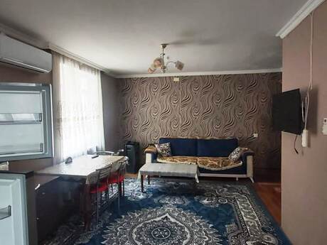 1-room old-build apartment for rent in İnşaatçılar, 40 m², 450 AZN/mo, photo 2 / 8