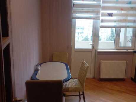 7-ci mikrorayonda 2 otaqlı yeni tikili mənzil kirayə verilir, 50 m², 150 AZN/ay, şəkil 3 / 9