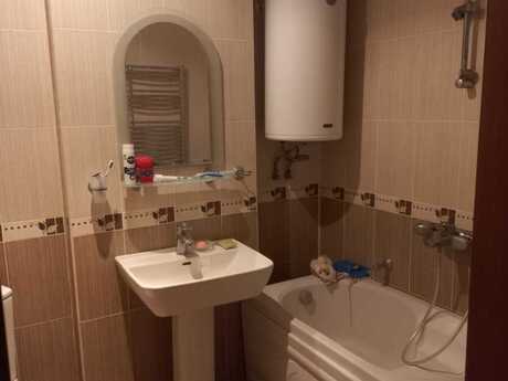 7-ci mikrorayonda 2 otaqlı yeni tikili mənzil kirayə verilir, 50 m², 150 AZN/ay, şəkil 4 / 9