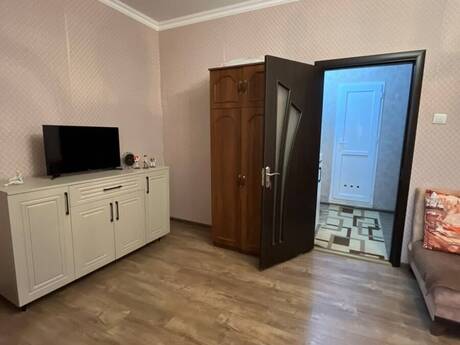 Yeni Günəşlidə 2 otaqlı köhnə tikili mənzil satılır, 40 m², 115 000 AZN, şəkil 3 / 11