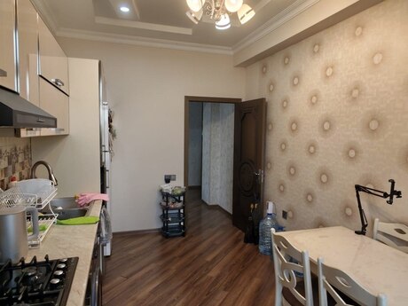 2-room new-build apartment for sale in Xalqlar Dostluğu, 90 m², 278 000 AZN, photo 3 / 12