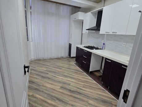 Продаётся 2-комнатная квартира в новостройке, ЖК Qurtuluş 93, 75 м², 105 000 AZN, фото 4 / 9