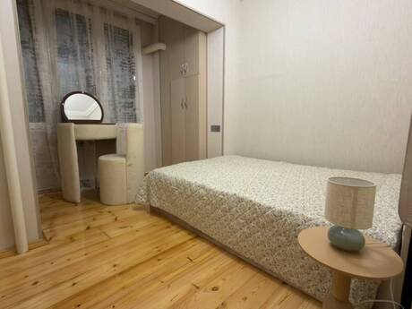 2-room old-build apartment for rent in Azadlıq Prospekti, 45 m², 850 AZN/mo, photo 4 / 7