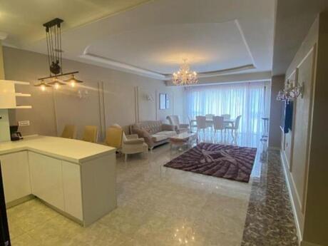 Elan №6520992 - Bakı, Ağ şəhər q., 3 otaqlı, 150 m², 4/7 mərtəbə