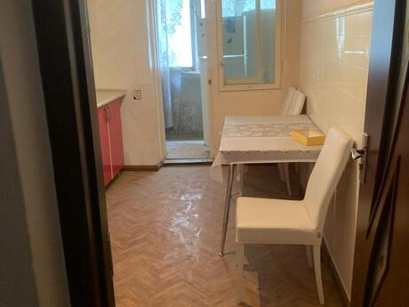 2-room old-build apartment for rent in İnşaatçılar, 55 m², 600 AZN/mo, photo 4 / 12