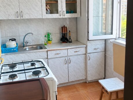 Elan №6520997 - Bakı, Memar Əcəmi m., 2 otaqlı, 40 m², 4/5 mərtəbə