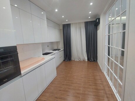 Сдаётся 4-комнатная квартира в новостройке, Həzi Aslanov, 200 м², 1 150 AZN/мес, фото 2 / 12