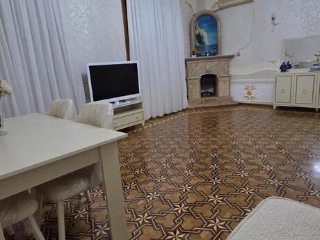 Nəsimidə 3 otaqlı köhnə tikili mənzil kirayə verilir, 100 m², 999 AZN/ay, şəkil 4 / 12