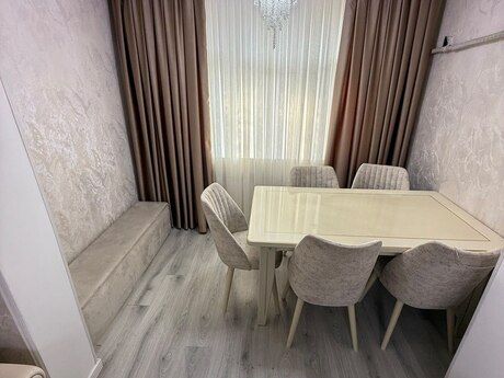 2-room old-build apartment for sale in Xalqlar Dostluğu, 50 m², 162 000 AZN, photo 2 / 9