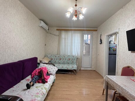 1 otaq · 35 m² · 3/5 mərtəbə, Memar Əcəmi