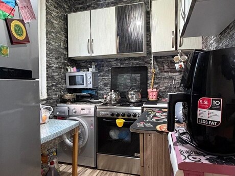 Memar Əcəmidə 1 otaqlı köhnə tikili mənzil satılır, 35 m², 120 000 AZN, şəkil 4 / 9