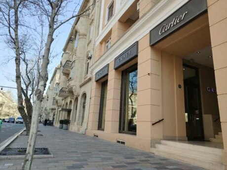 Sahildə 7 otaqlı köhnə tikili mənzil kirayə verilir, 238 m², 2 700 AZN/ay, şəkil 3 / 12