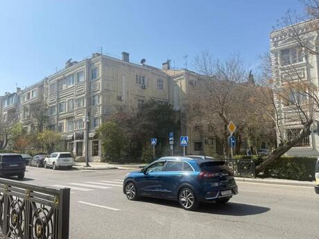 Nəsimidə 1 otaqlı köhnə tikili mənzil satılır, 35 m², 135 000 AZN, şəkil 2 / 12