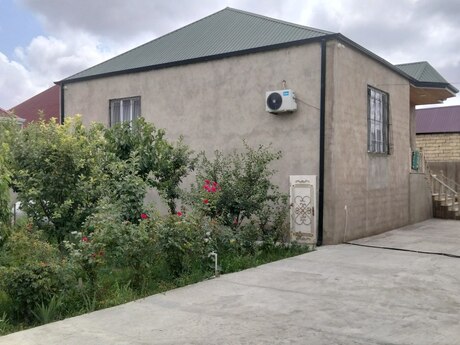 4 rooms · 140 m², Maştağa