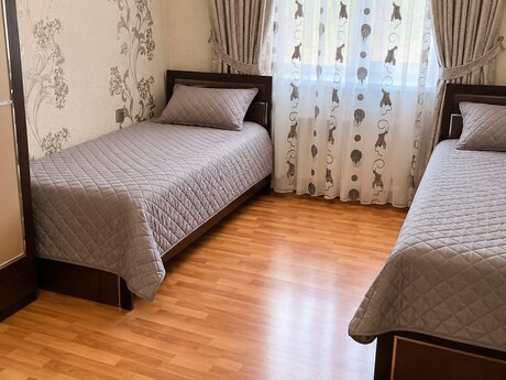 3-room new-build apartment for rent in 8 Noyabr, 125 m², 1 000 AZN/mo, photo 4 / 8