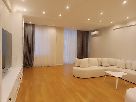 Nizamidə 4 otaqlı yeni tikili mənzil satılır, 210 m², 670 000 AZN, şəkil 5 / 12