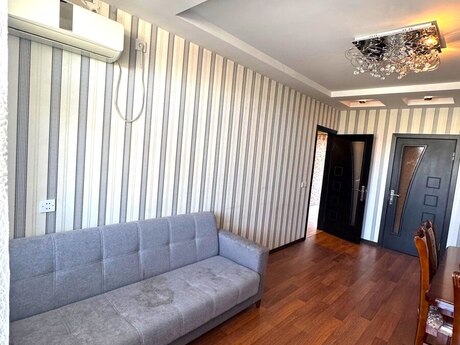 Bakıxanovda 3 otaqlı köhnə tikili mənzil satılır, 80 m², 190 000 AZN, şəkil 3 / 12