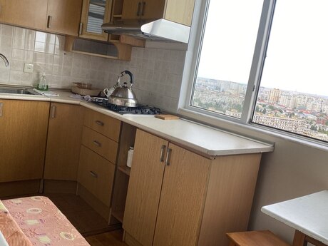 3-room new-build apartment for rent in Memar Əcəmi, 128 m², 800 AZN/mo, photo 2 / 11