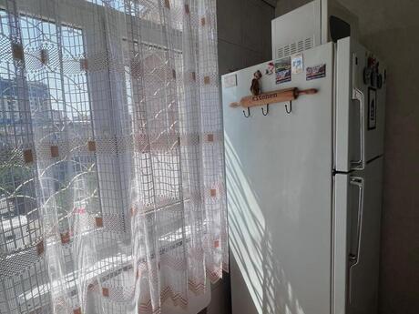 Продаётся 3-комнатная квартира в старом фонде, İnşaatçılar, 71 м², 210 000 AZN, фото 4 / 12