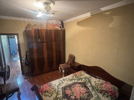 Köhnə Günəşlidə 3 otaqlı köhnə tikili mənzil satılır, 90 m², 165 000 AZN, şəkil 2 / 12