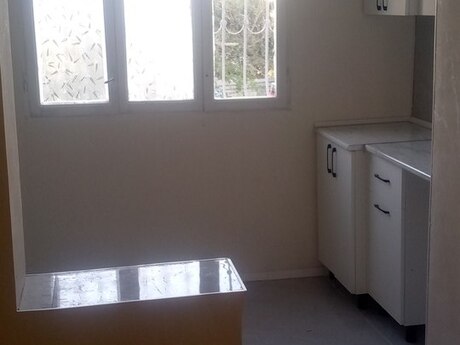 İnşaatçılarda 2 otaqlı köhnə tikili mənzil satılır, 50 m², 129 000 AZN, şəkil 2 / 9