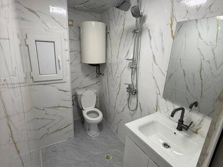 Yeni Günəşlidə 2 otaqlı köhnə tikili mənzil kirayə verilir, 40 m², 500 AZN/ay, şəkil 3 / 10