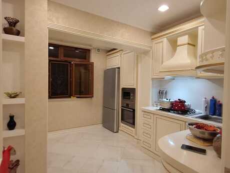 5 rooms · 110 m² · floor 2/9, Azadlıq Prospekti