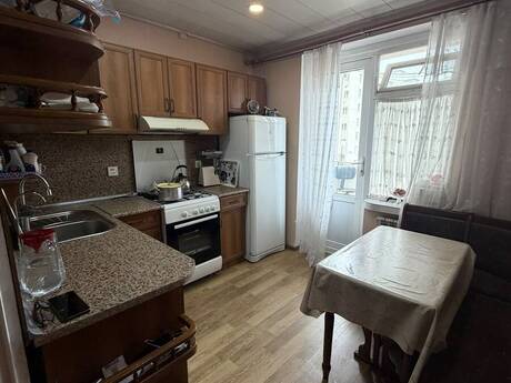 Həzi Aslanovda 3 otaqlı köhnə tikili mənzil satılır, 80 m², 205 000 AZN, şəkil 3 / 8
