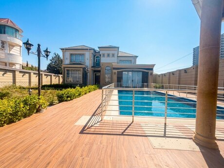 6 otaq · 300 m², Novxanı