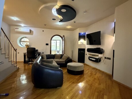 Elan №6521477 - Bakı, İçəri Şəhər m., 3 otaqlı, 120 m², 5/5 mərtəbə