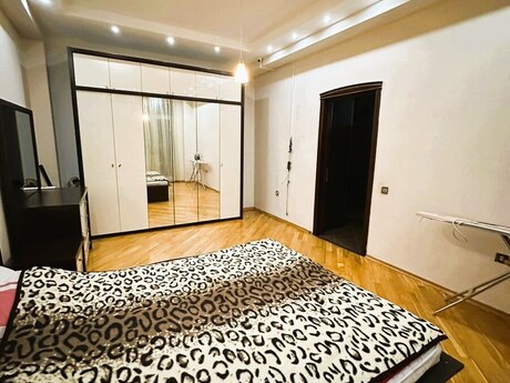 2-room new-build apartment for rent in Grand Hayat residence, 90 m², 900 AZN/mo, photo 5 / 12