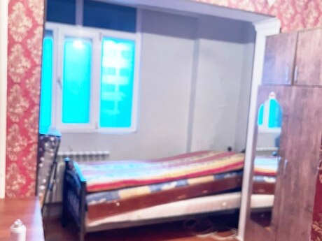 8-ci mikrorayonda 2 otaqlı köhnə tikili mənzil satılır, 47 m², 141 000 AZN, şəkil 3 / 9