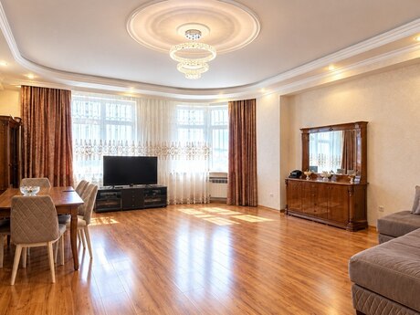 Elan №6521569 - Bakı, Nərimanov r., 3 otaqlı, 130 m², 15/17 mərtəbə