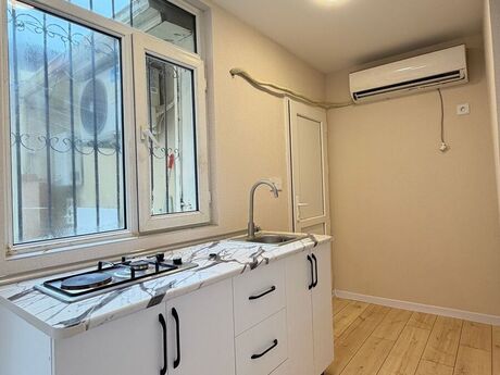 Nizamidə 1 otaqlı köhnə tikili mənzil kirayə verilir, 25 m², 500 AZN/ay, şəkil 2 / 5
