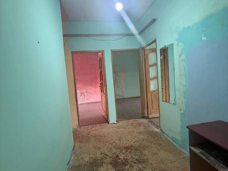 Продаётся 3-комнатная квартира в старом фонде, Massiv V, 80 м², 148 000 AZN, фото 2 / 12