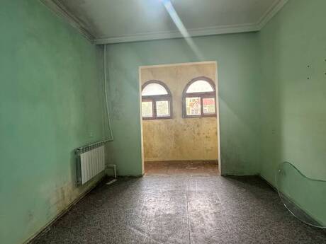 Yeni Günəşlidə 3 otaqlı köhnə tikili mənzil satılır, 80 m², 150 000 AZN, şəkil 3 / 11
