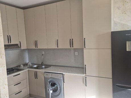 3-room new-build apartment for rent in Jasmine Park, 100 m², 800 AZN/mo, photo 2 / 12