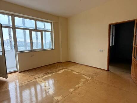 Əhmədlidə 2 otaqlı köhnə tikili mənzil satılır, 61 m², 150 000 AZN, şəkil 2 / 12